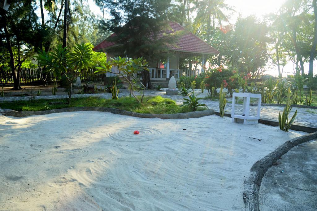 Gazebo Meno Hotel Gili Meno Exterior photo
