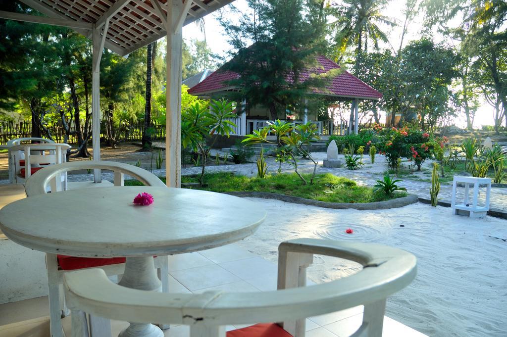 Gazebo Meno Hotel Gili Meno Exterior photo